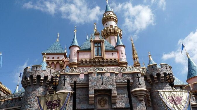 Disneyland or Disneysea 1-Day Admission Ticket From Tokyo - Just The Basics