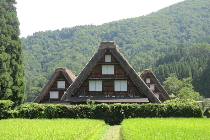 [Day Trip Bus Tour From Kanazawa Station] Weekend Only! World Heritage Shirakawago Day Bus Tour - Tour Guide and Information