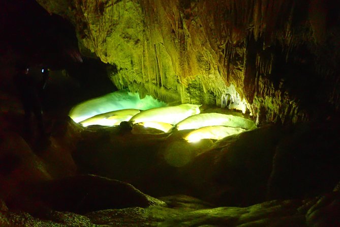 [Okinawa Miyako] Mysterious! 'Ryugu Miyagi' Exploring! Pumpkin Limestone Caving - Experience the Thrill of Limestone Caving