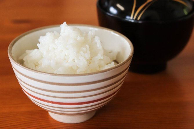 Enjoy a Cooking Lesson and Meal With a Local in Her Residential Sapporo Home - What To Expect